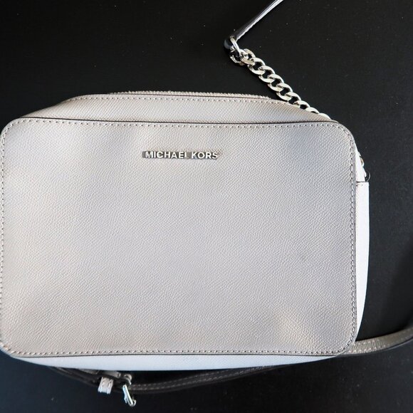 MICHAEL Michael Kors Small Gray Silver Hardware Hand Bag Shoulder Strap - Picture 13 of 13